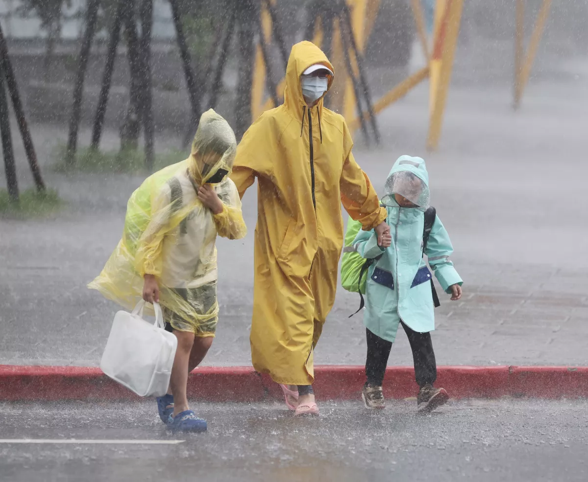 低壓帶持續影響 明晚全台迎雨  這3地有豪雨